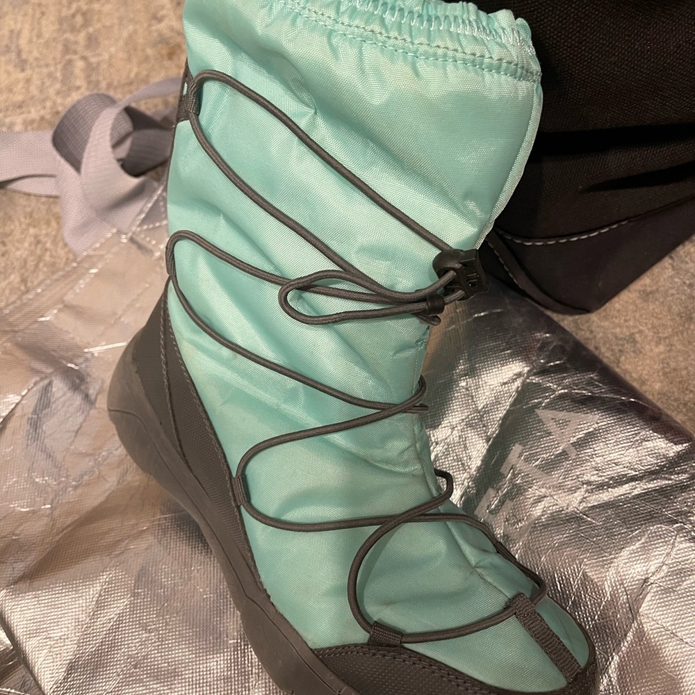 Lands end booties amazing turquoise size 7b